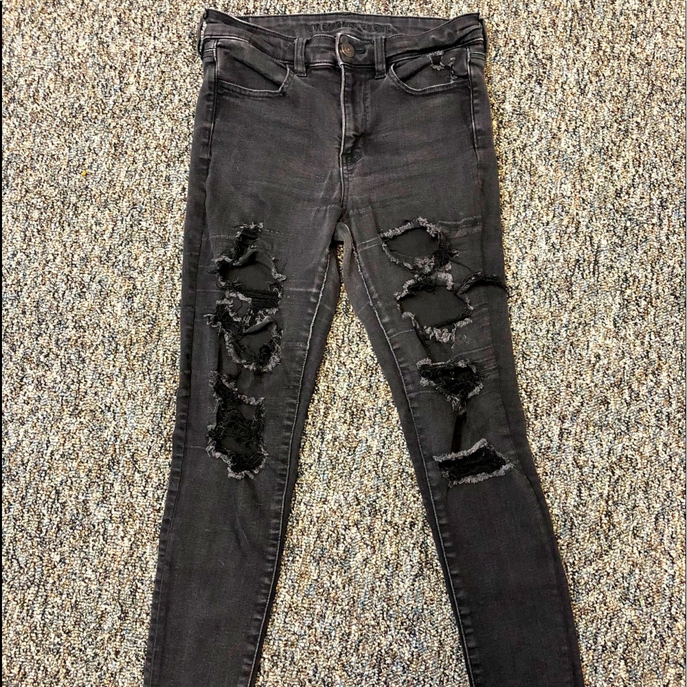 American Eagle Outfitters Sz 6 Black Distressed Jeans